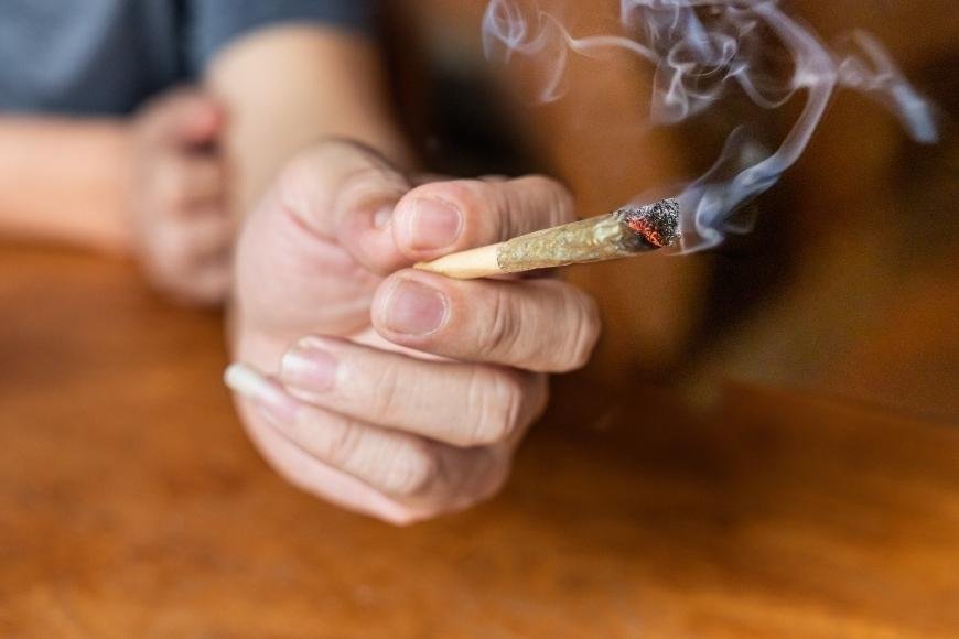 The Best Ways to Smoke Cannabis